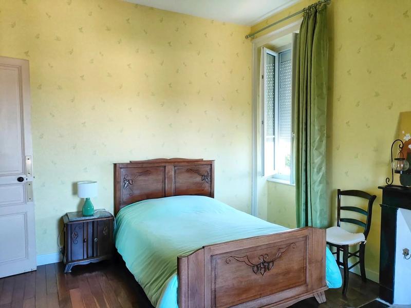 Maison - 203 m² - 8 pièces