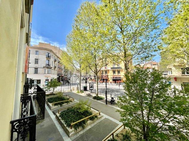 Appartement - 85 m² - 3 pièces