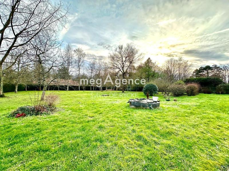 Corps de ferme - 270 m² - 8 pièces