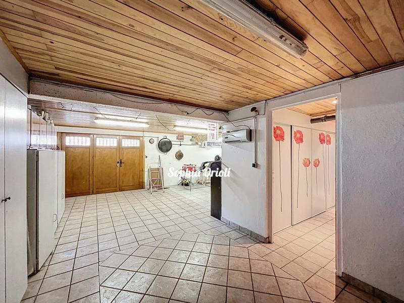 Maison - 185 m² - 5 pièces