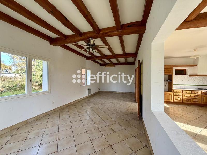 Maison - 180 m² - 8 pièces