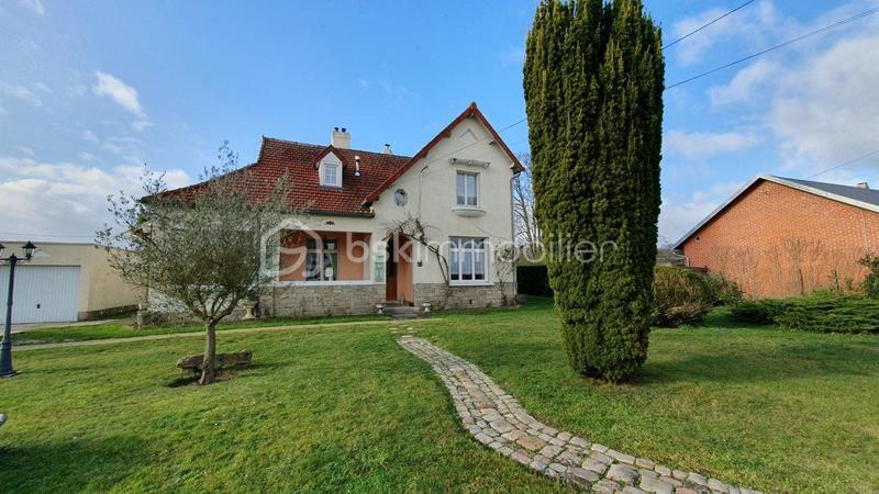 Demeure - 180 m² - 8 pièces