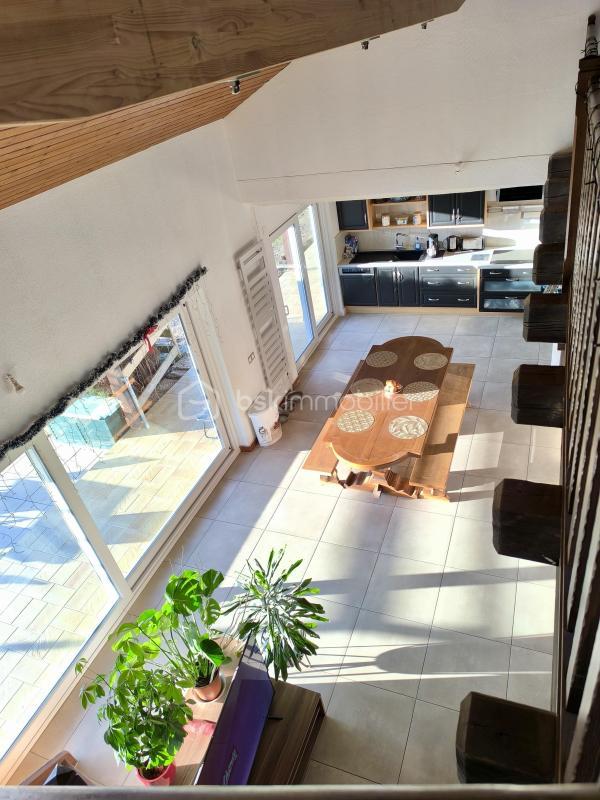 Maison traditionnelle - 290 m² - 9 pièces