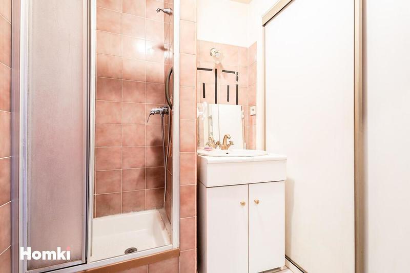 Appartement - 184 m² - 6 pièces