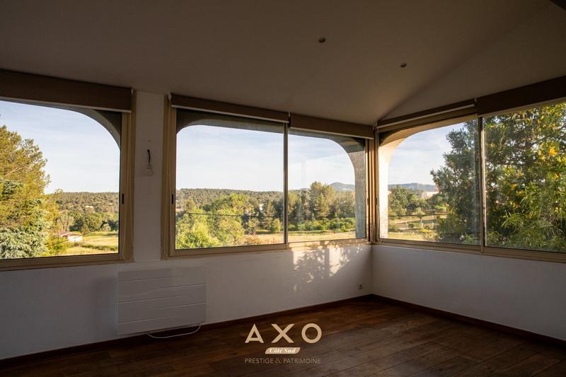 Maison - 278 m² - 8 pièces