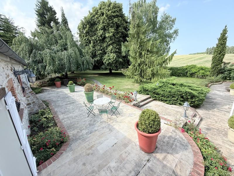 Maison - 350 m² - 9 pièces