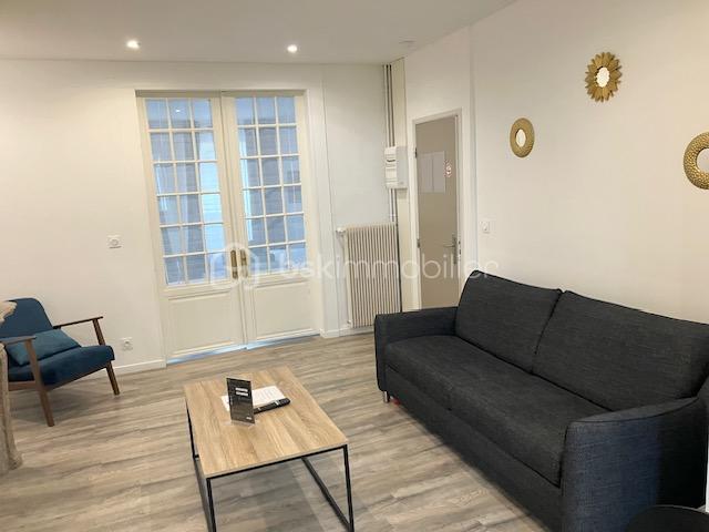 Immeuble - 200 m² - 12 pièces