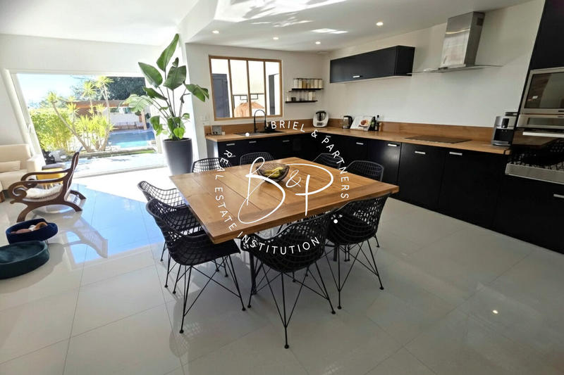 Maison - 148 m² - 6 pièces