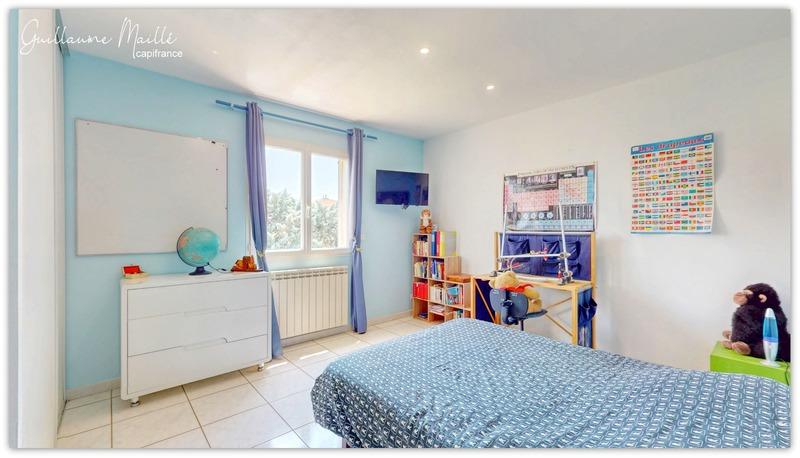 Villa - 218 m² - 8 pièces