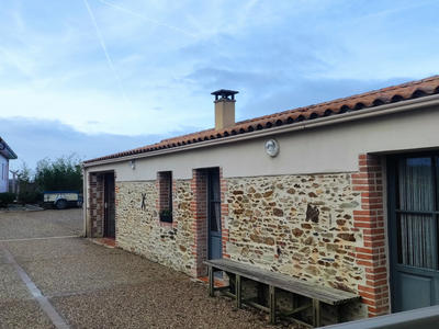 Maison - 170 m² - 9 pièces