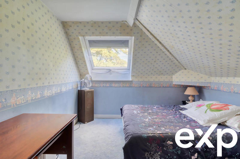 Maison - 196 m² - 7 pièces