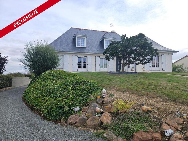 Maison - 180 m² - 8 pièces