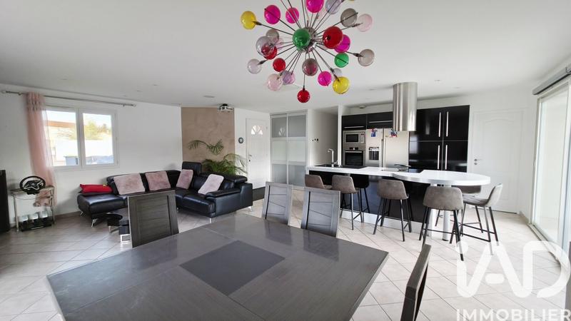 Maison - 95 m² - 4 pièces