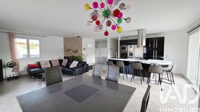 Maison - 95 m² - 4 pièces