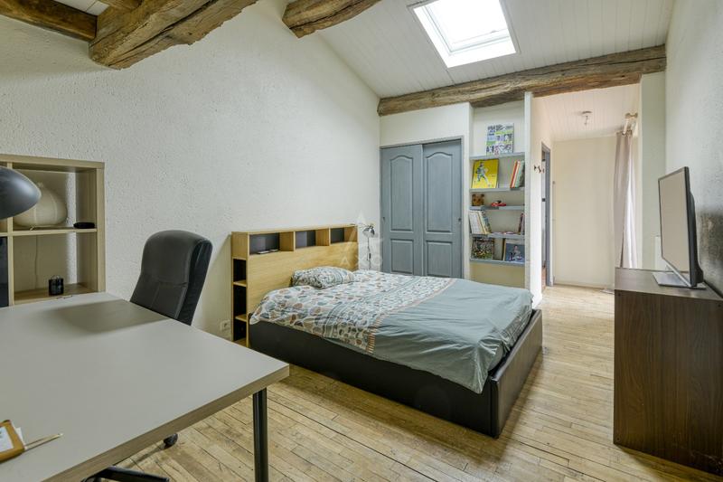 Maison - 243 m² - 7 pièces