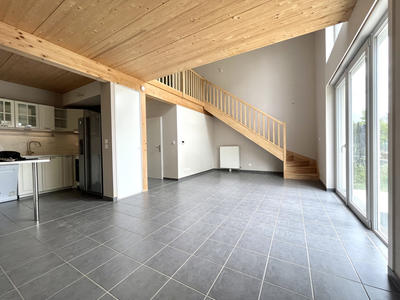 Maison - 93 m² - 4 pièces