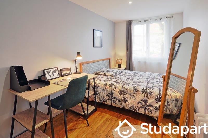 Chambre - 10 m² - 1 pièce