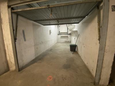 Parking / Garage - 12 m²