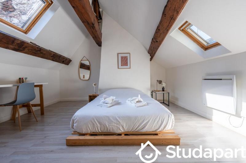 Chambre - 14 m² - 1 pièce