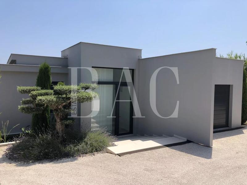 Villa - 250 m² - 7 pièces