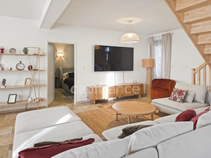 Maison - 200 m² - 7 pièces