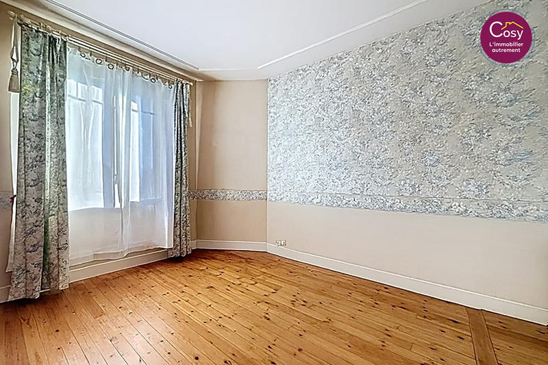 Propriété - 172 m² - 10 pièces