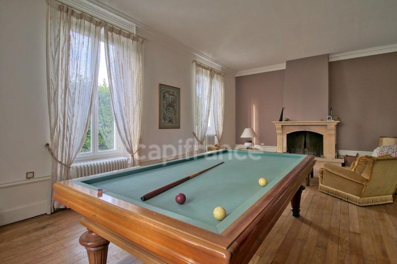 Maison bourgeoise - 252 m² - 8 pièces