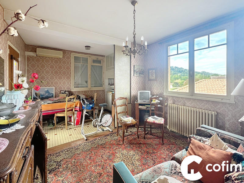 Maison - 182 m² - 7 pièces