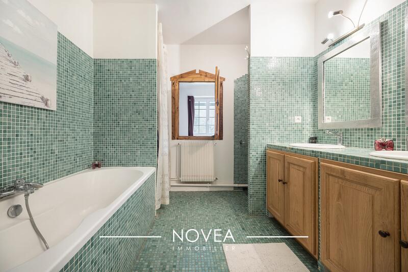 Appartement - 144 m² - 5 pièces