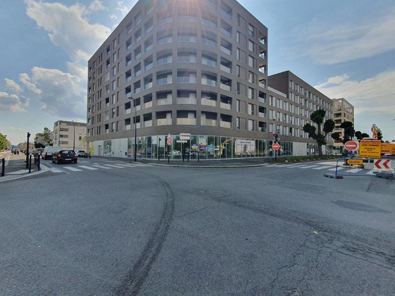 Local commercial - 855 m²