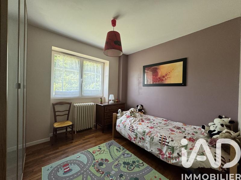 Maison - 245 m² - 9 pièces