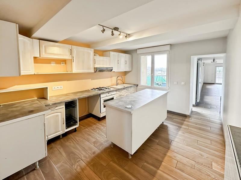 Maison - 172 m² - 5 pièces