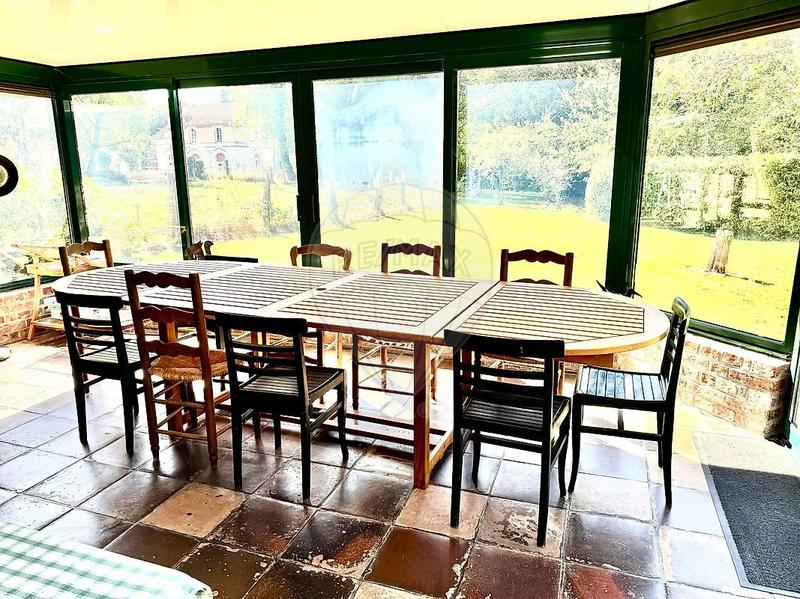 Maison - 177 m² - 9 pièces