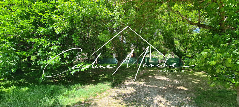 Propriété - 300 m² - 8 pièces