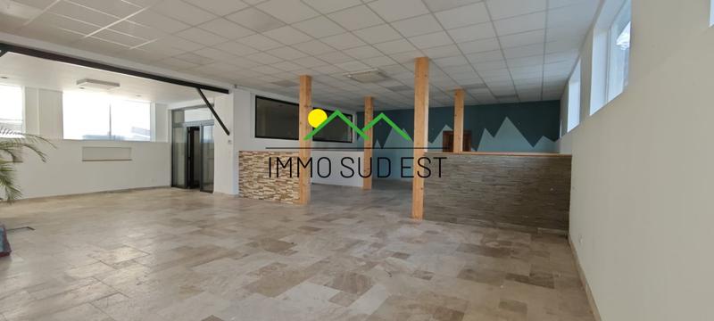 Local commercial - 340 m²