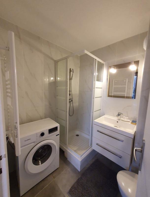 Studio - 30 m² - 1 pièce