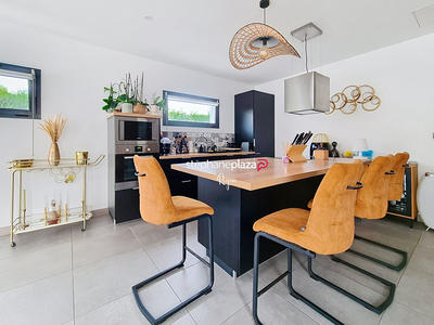 Maison - 133 m² - 6 pièces