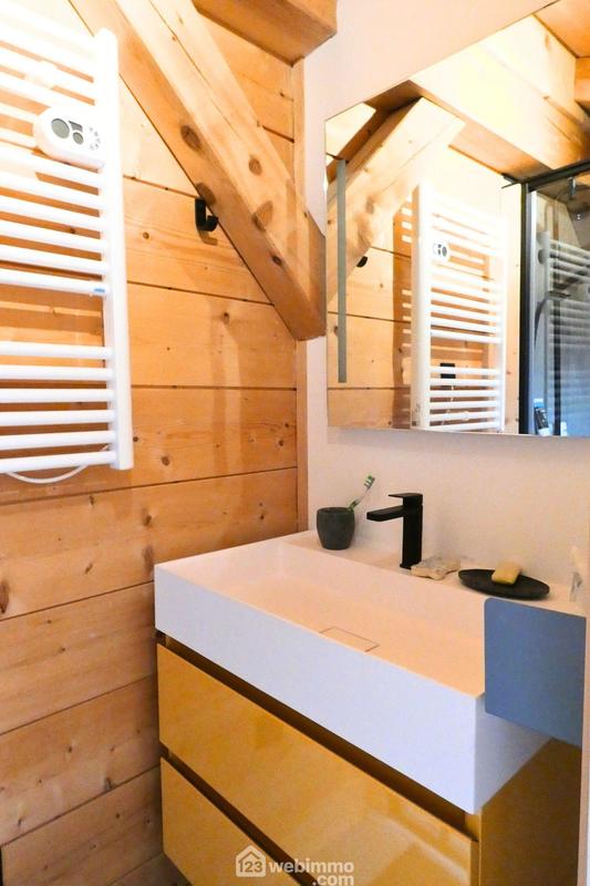 Appartement - 100 m² - 5 pièces