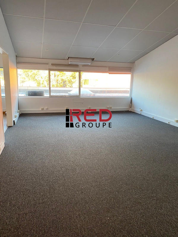 Local d'activités - 199 m²