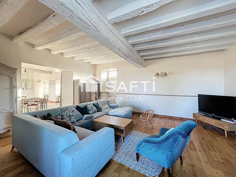 Maison - 260 m² - 11 pièces