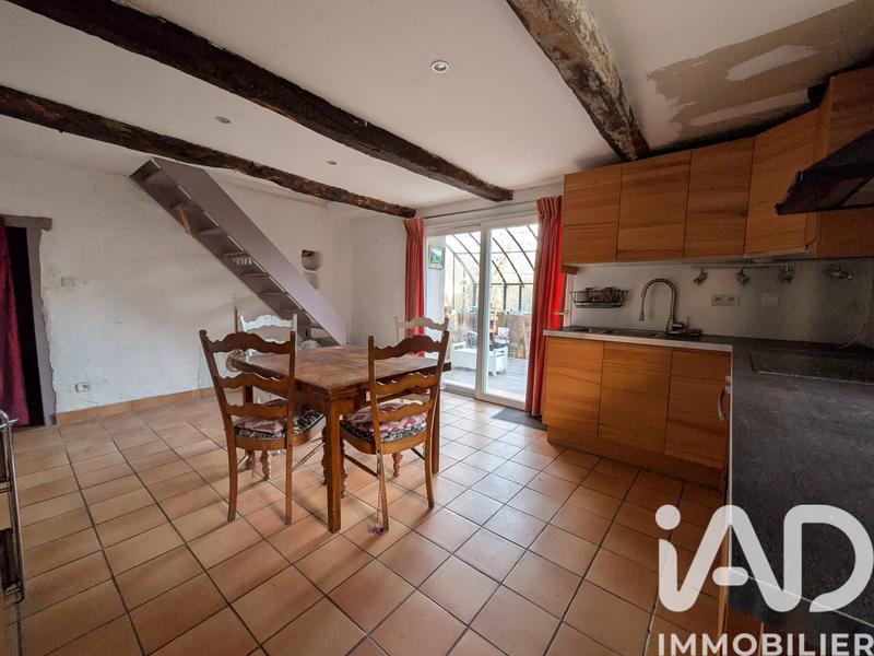 Maison - 302 m² - 12 pièces