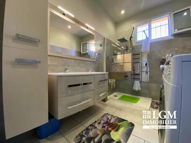 Maison - 206 m² - 7 pièces