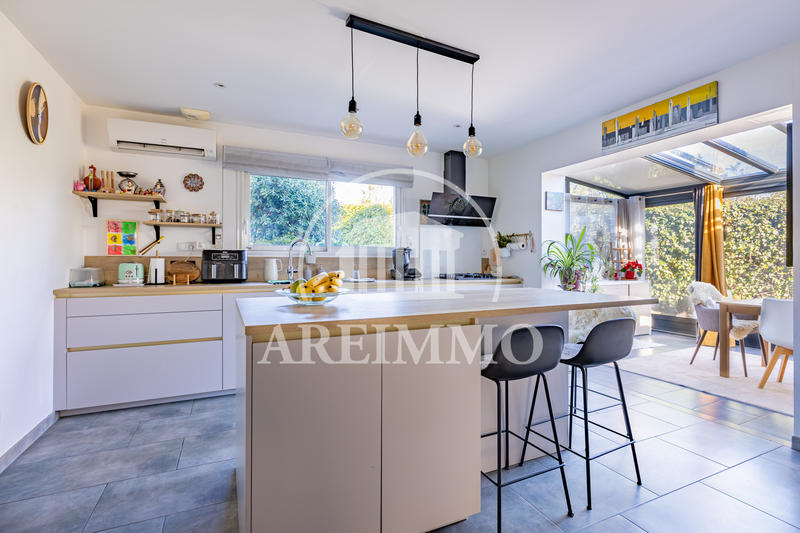 Maison - 111 m² - 4 pièces