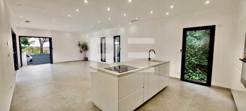 Maison - 175 m² - 6 pièces