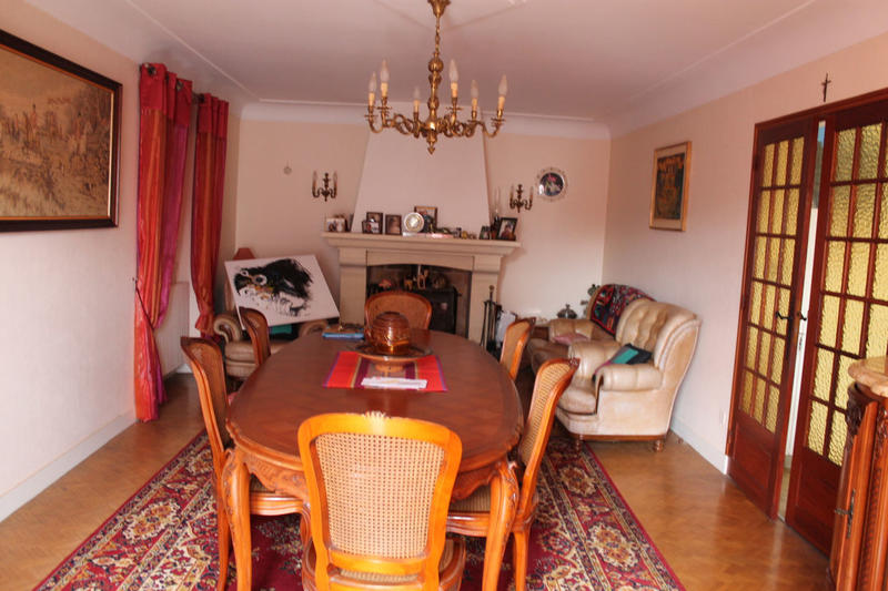 Maison de ville - 200 m² - 9 pièces