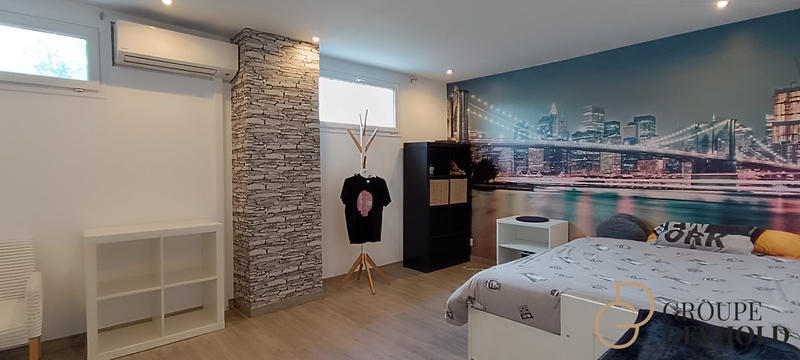 Maison - 278 m² - 8 pièces