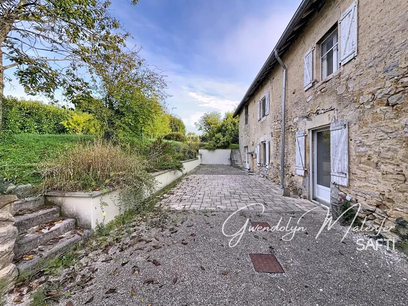 Maison - 122 m² - 5 pièces