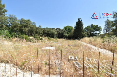 Terrain - 2 500 m²