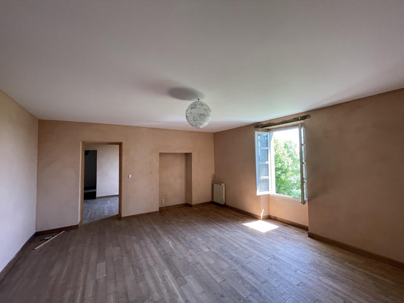 Maison - 280 m² - 14 pièces