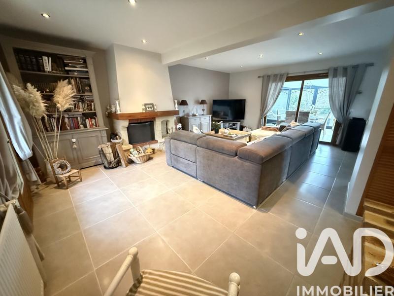 Maison - 196 m² - 8 pièces